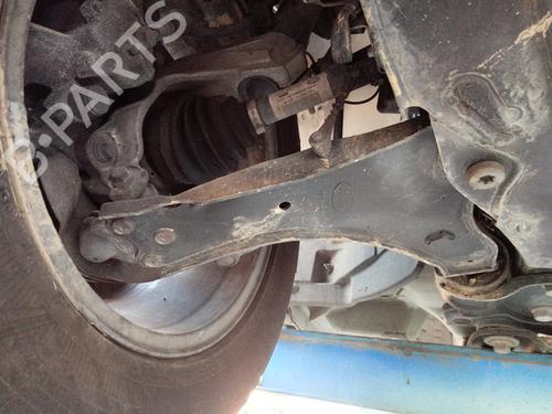 Used Right front suspension arm LAND ROVER DISCOVERY SPORT (L550) [2014-2025]  17670406