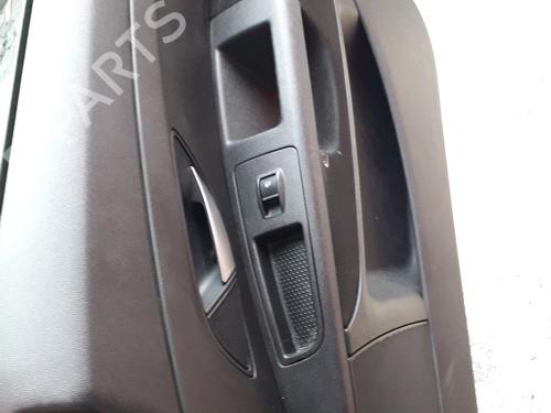 Used Right front window switch FIAT GRANDE PUNTO (199_) 1.3 D Multijet (199.AXD11, 199.AXD1A, 199.AXD1B,... (90 hp) 13526688