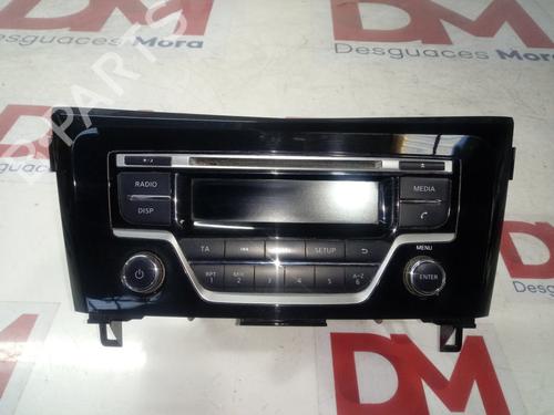Used Radio NISSAN QASHQAI II SUV (J11, J11_) 1.6 dCi (130 hp) 12675411