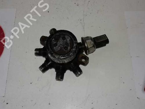 Used Injection rail RENAULT SCÉNIC II (JM0/1_) 1.5 dCi (JM0F) (82 hp) 12640732