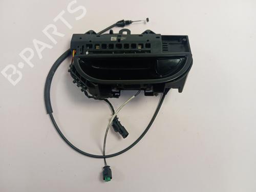 front-left-exterior-door-handle-fiat-500e-332_-2020-36235913 main image