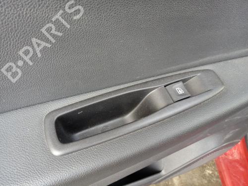 Used Left rear window switch RENAULT CAPTUR I (J5_, H5_) [2013-2025]  30372974