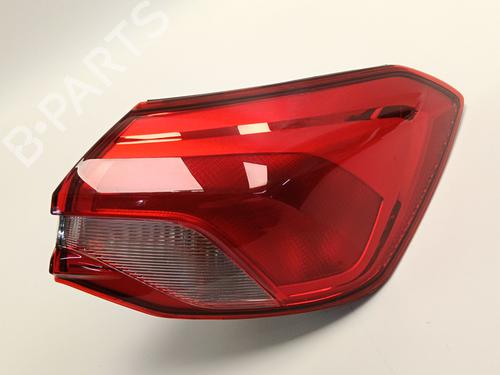 Used Right taillight FORD FOCUS III [2010-2020]  32437387