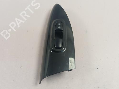 Interrupteur de vitre avant droite NISSAN JUKE (F15) [2010-2019]  32035012