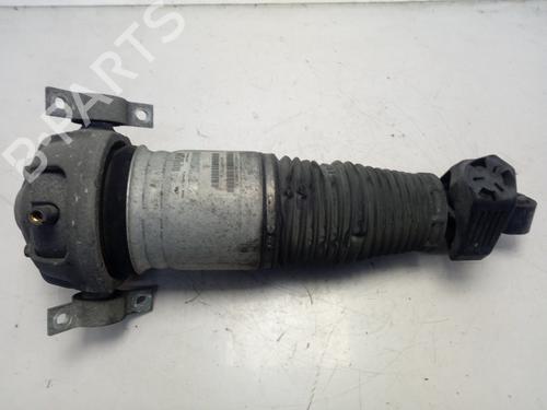 Used Left rear shock absorber PORSCHE CAYENNE (9PA) Turbo 4.5 (450 hp) 18046643
