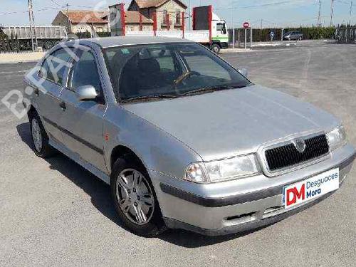 Used Parts SKODA OCTAVIA I (1U2) 1.6 (101 hp) 2595629
