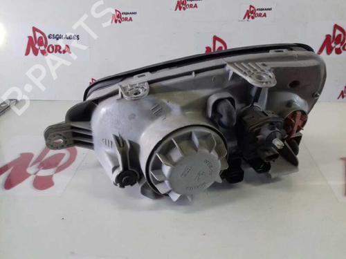 Right headlight HYUNDAI SANTA FÉ I (SM) 2.0 CRDi | BP30369795C29