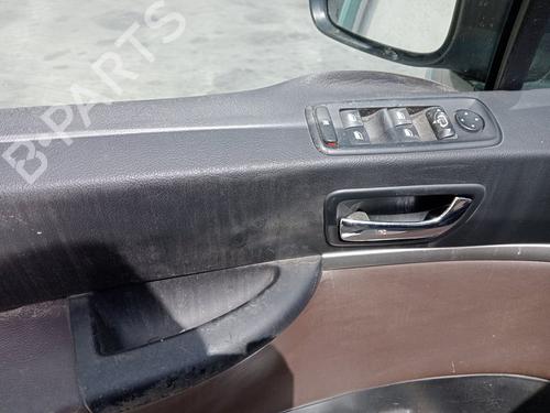 Right headlight PEUGEOT 807 (EB_) 2.0 HDI | BP26187396C29 