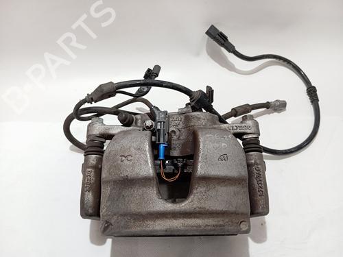 Used Right front brake caliper MERCEDES-BENZ GLA (H247) GLA 200 (247.787) (163 hp) 29138184