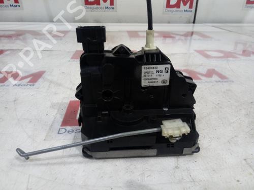 Used Front right lock OPEL CORSA E (X15) 1.3 CDTI (08, 68) (75 hp) 12671871