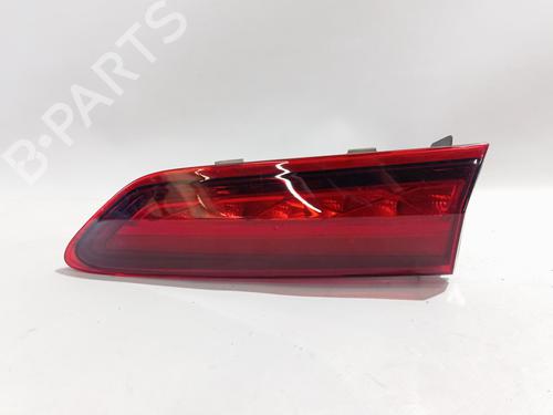 right-tailgate-light-skoda-karoq-nu7-nd7-2017-36072291 main image