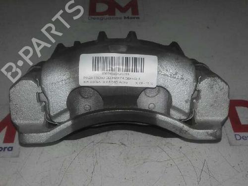 Used Right front brake caliper KIA SORENTO I (JC) [2002-2011]  12645143
