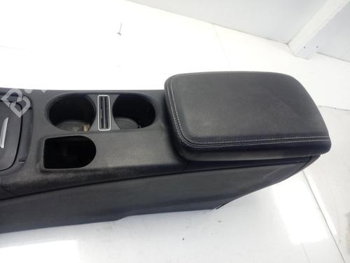 Armrest / Center console MERCEDES-BENZ GLA-CLASS (X156) GLA 200 CDI / d (156.908) | BP13625188I20 