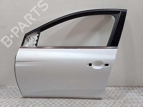 left-front-door-renault-megane-iv-hatchback-b9amn_-2015-36280191 main image