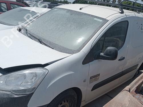 Brugte CITROËN BERLINGO MULTISPACE (B9) 1.6 HDi 75 / BlueHDi 75 (75 hp) 4240031