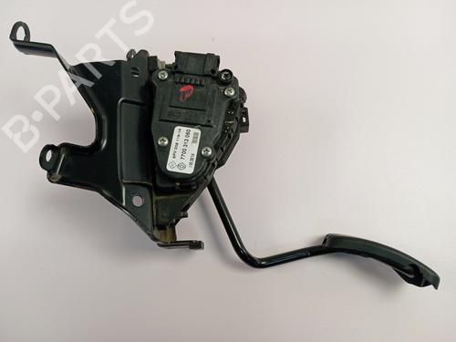 Pedale RENAULT TRAFIC II Van (FL) [2001-2026]  33166802