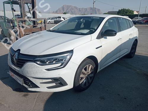 Brugte RENAULT MEGANE IV Grandtour (K9A/M/N_) 1.5 Blue dCi 115 (K9A6) 4831736