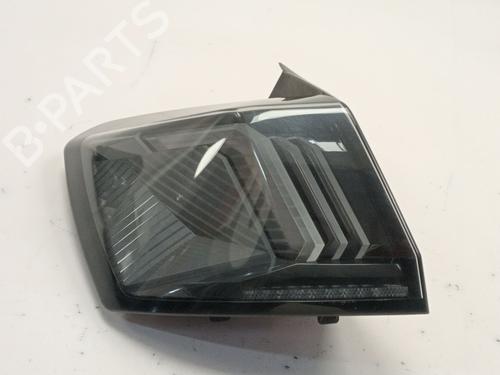 Used Left taillight Left taillight PEUGEOT 3008 II SUV (MC_, MR_, MJ_, M4_) 1.5 BlueHDi 130 (131 hp) 40498191 40498191