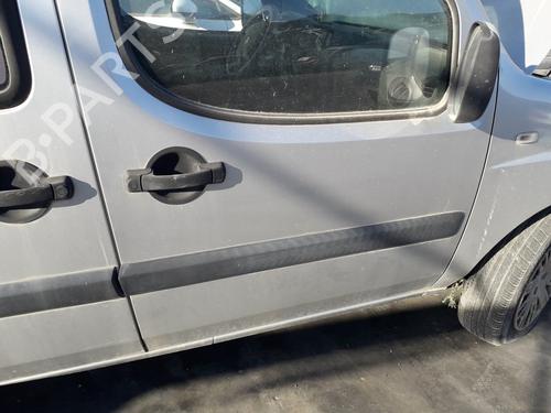 Used Right front door FIAT DOBLO MPV (119_, 223_) 1.9 D Multijet (120 hp) 13483478