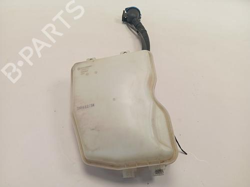 Used Windscreen washer tank BMW X1 (F48) sDrive 18 d (150 hp) 31158989