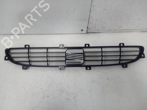 Used Grille SEAT CORDOBA (6K1, 6K2) 1.9 TDI (110 hp) 12842592