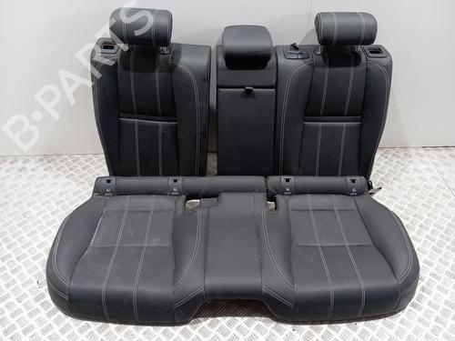 rear-seat-land-rover-range-rover-velar-l560-2017-40105094 main image
