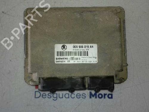 Used Engine control unit (ECU) SKODA OCTAVIA I (1U2) 1.6 (102 hp) 12649026