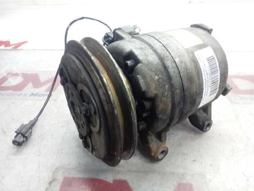 Used AC compressor FORD MAVERICK (UDS, UNS) 2.7 TD (100 hp) 12656452