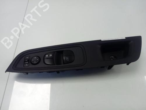 Used Left front window switch NISSAN MICRA V (K14) [2016-2025]  12936622