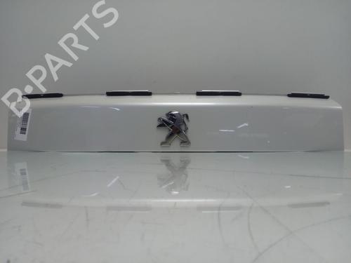 Used Tailgate handle PEUGEOT 2008 II (UD_, US_, UY_, UJ_, UR_, UC_) [2019-2025]  16054661