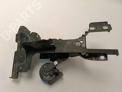 Used Front bumper bracket Front bumper bracket 37068267 37068267