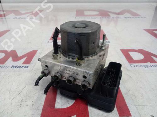 Used ABS pump NISSAN NV200 / EVALIA Bus 1.5 dCi 110 (M20, M20M) (110 hp) 12667349