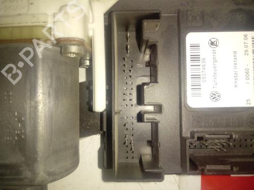 Right front window motor AUDI A3 Sportback (8PA) 1.6 TDI | BP12842776E20 