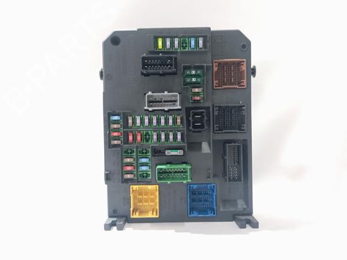Used Fuse box Fuse box 37535742 37535742