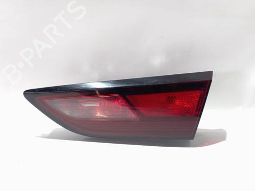right-tailgate-light-opel-astra-k-b16-2015-2016-2017-2018-2019-2020-2021-2022-39412848 main image
