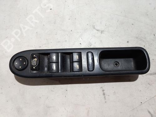 Used Left front window switch PEUGEOT 307 CC (3B) 2.0 16V (136 hp) 31644404