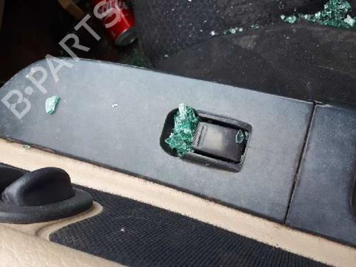 Used Left front window switch NISSAN TERRANO II (R20) 2.7 TDi 4WD (125 hp) 30371693