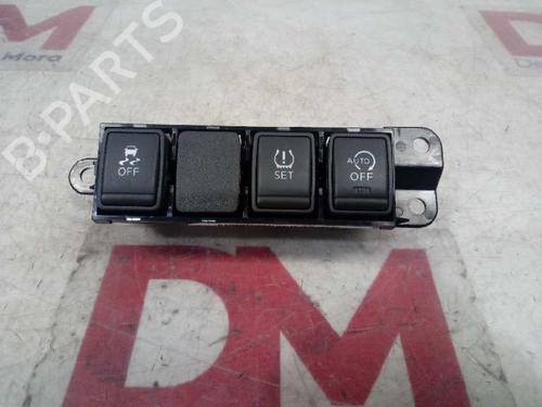 Used Switch NISSAN JUKE (F15) [2010-2019]  14129853