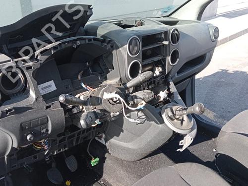 Left front steering knuckle PEUGEOT PARTNER Tepee | BP21586939M25