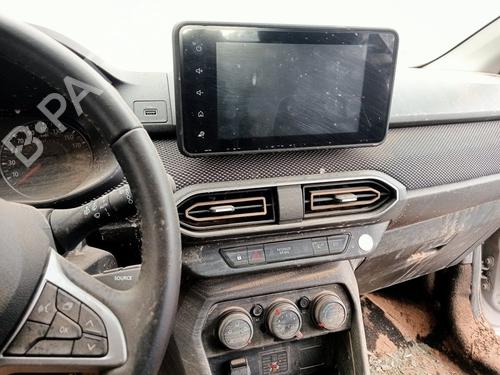 Engine control unit (ECU) DACIA SANDERO III  | BP22704735M57 