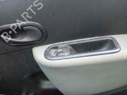 Used Right front window switch RENAULT CLIO III (BR0/1, CR0/1) [2005-2014]  13016134