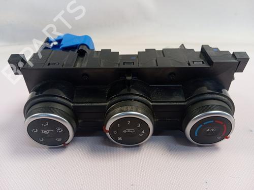 Used Climate control MERCEDES-BENZ CITAN Box Body/MPV (W420) 1.5 110 CDI (420.623, 420.625) (95 hp) 30914370