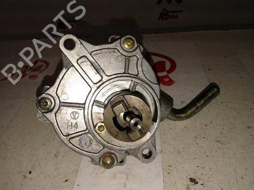 Used Vacuum pump MERCEDES-BENZ C-CLASS (W203) C 220 CDI (203.006) (136 hp) 12678895