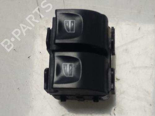 Used Left front window switch RENAULT CLIO IV (BH_) [2012-2021]  15519473