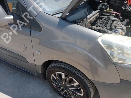 Used Right front fenders Right front fenders 38564991 38564991