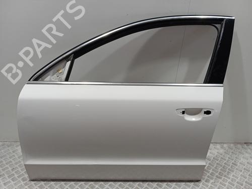 Used Left front door Left front door SKODA SUPERB II (3T4) 2.0 TDI 16V 4x4 (140 hp) 33456566 33456566