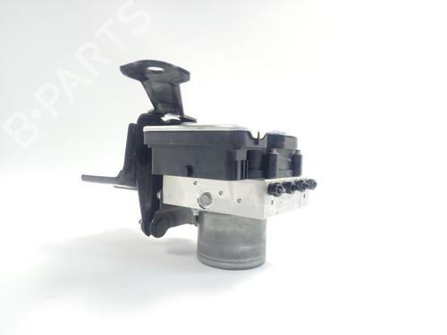 Used ABS pump TOYOTA YARIS CROSS (MXP_) [2020-2025]  19042538