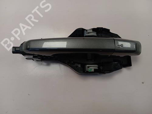 Used Front left exterior door handle LAND ROVER DISCOVERY V (L462) 2.0 Td4 4x4 (180 hp) 20294669