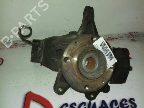 Used Left front steering knuckle CITROËN XANTIA (X1_, X2_) 1.6 i (88 hp) 12833921