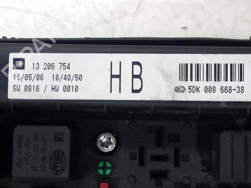 Fuse box OPEL ASTRA H (A04)  | BP12671784E1 